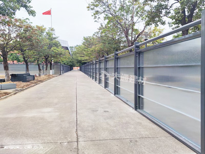 圍擋價(jià)格是根據(jù)什么因素來定價(jià)的呢