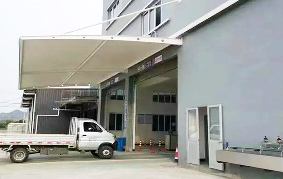 車庫出入口膜結構雨棚廠家生產(chǎn)定制 施工安裝